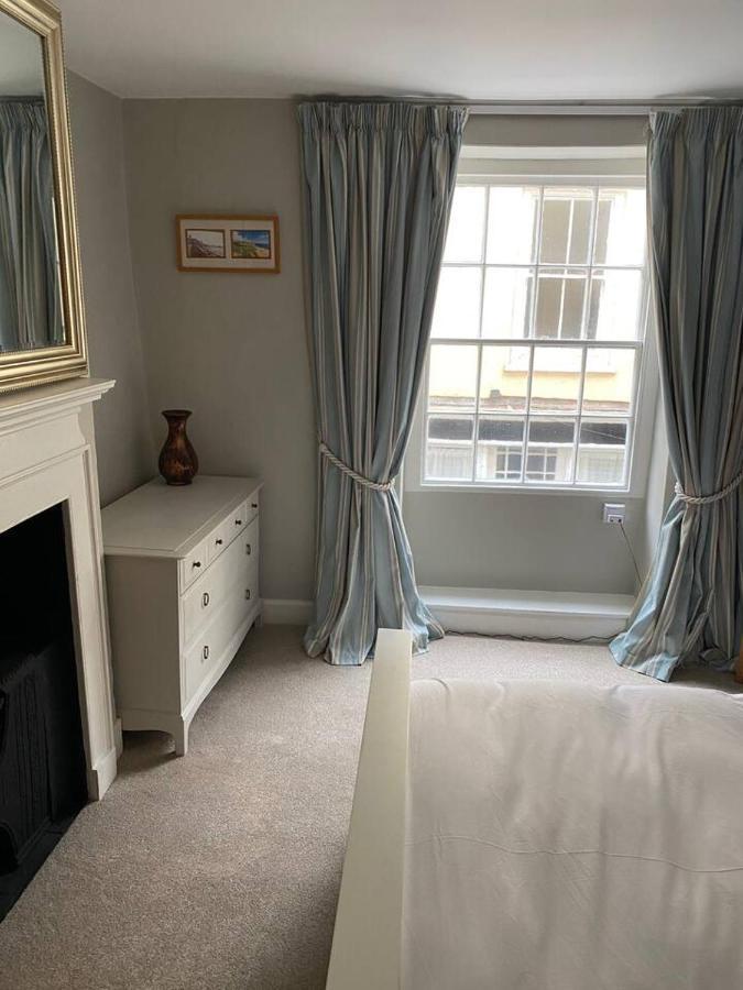 Cosy Beach House Steps From The Sea Cromer Exterior photo